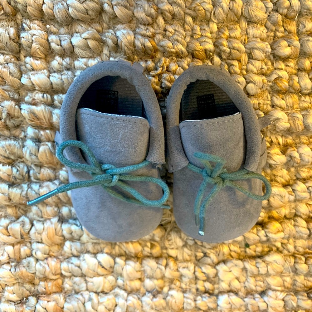 6-12 MO BABY MOCCASINS